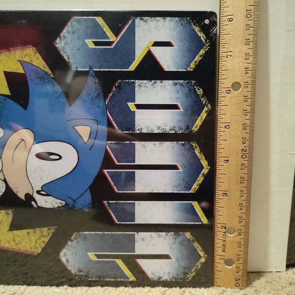 Sonic The Hedgehog Metal Tin Sign Wall Hanging Official Sega Collectible Decor - Picture 3 of 3
